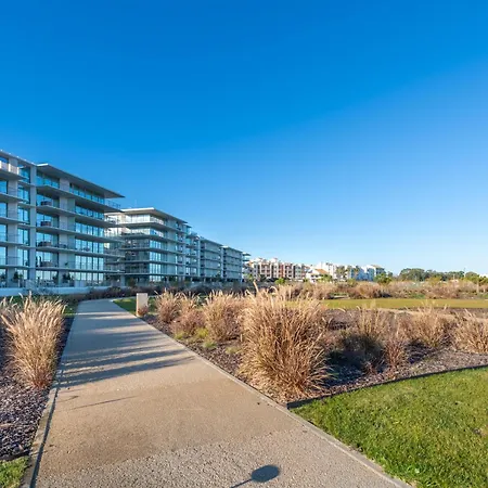Bayline Gardens, & - Robalo By Bedzy