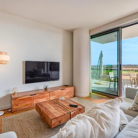 Bayline Gardens, & - Robalo By Bedzy Apartment *